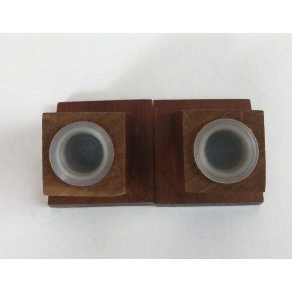 Vintage Ma & Pa Outhouse Wooden Salt & Pepper Shakers - Picture 6 of 6